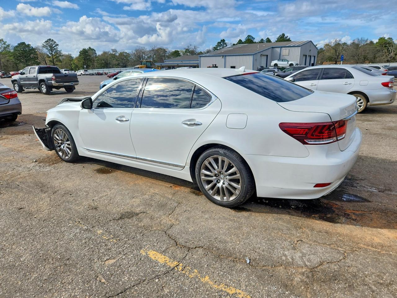 2013 Lexus Ls500 VIN JTHGL5EF7D5048506 photo 2