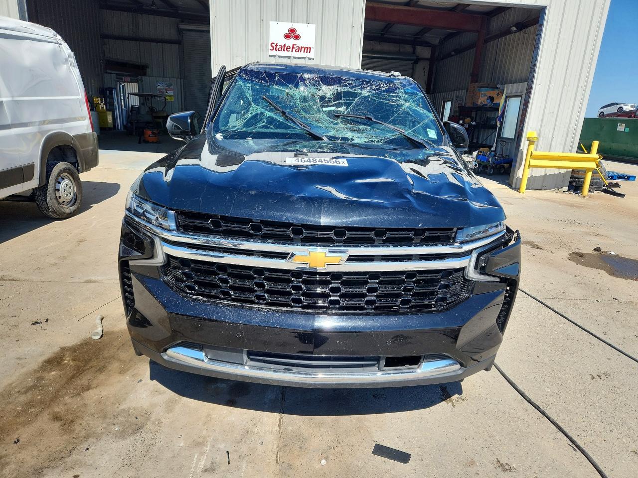 2024 Chevrolet Suburban VIN 1GNSCBKD0RR108100 photo 5