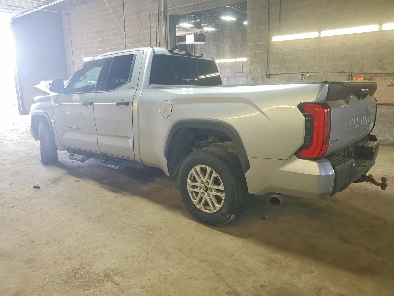 2022 TOYOTA Tundra VIN 5TFLA5DA9NX036813 photo 2