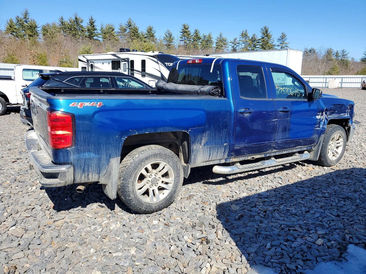 2016 Chev Silverado VIN 1GCVKREC5GZ138419 photo 3