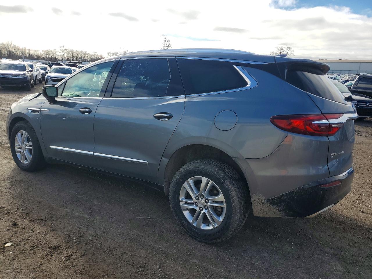 2021 Buick Enclave VIN 5GAEVAKW9MJ105412 photo 2