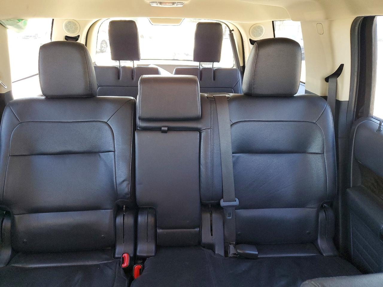 2018 Ford Flex VIN 2FMHK6D83JBA05897 photo 10