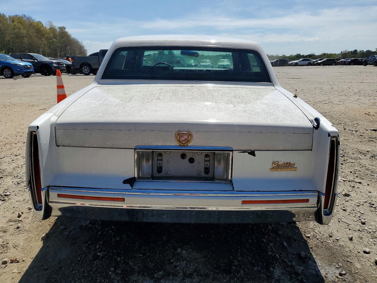 1993 Cadillac Deville VIN 1G6CD53B7P4326427 photo 6