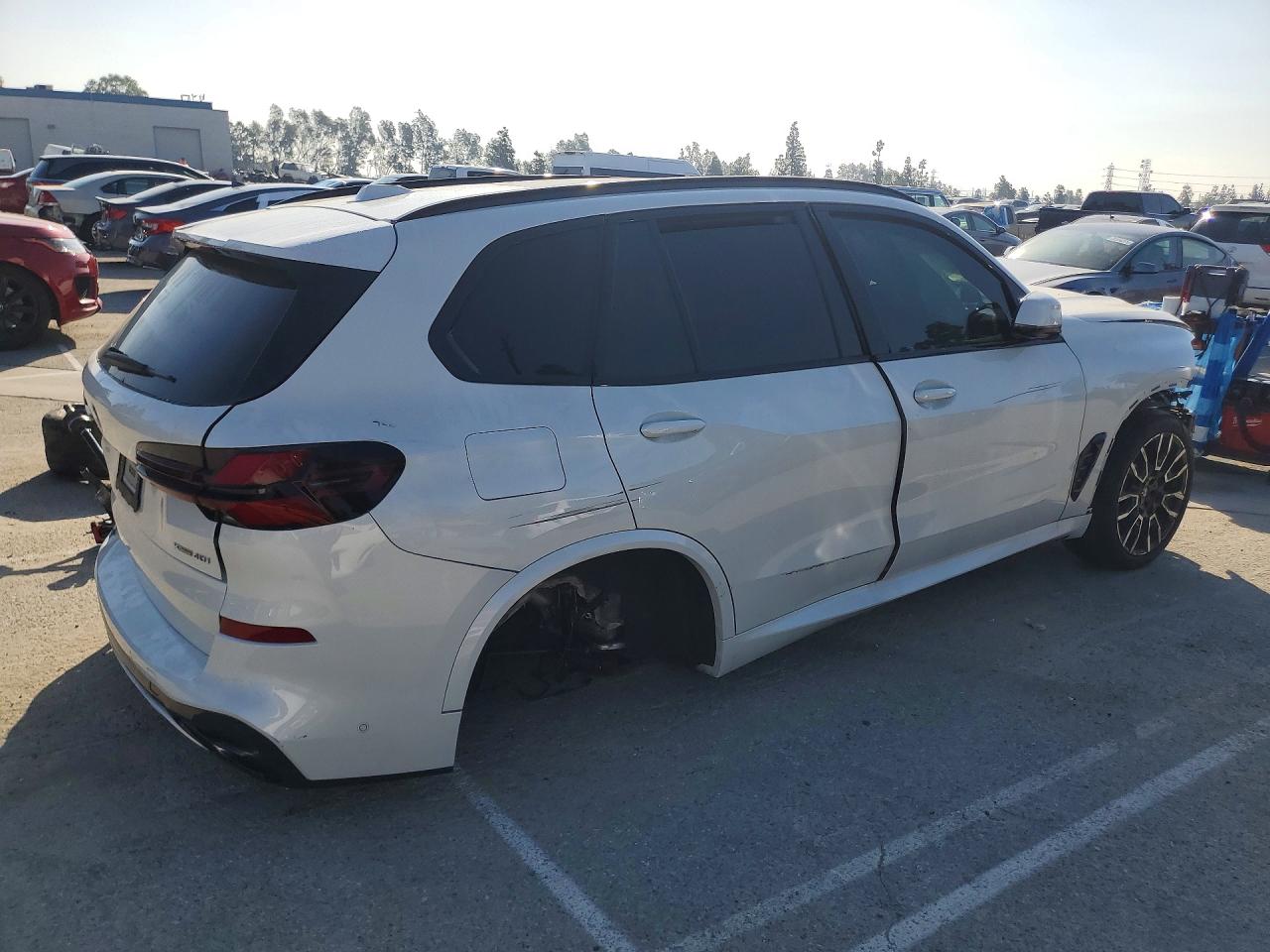 2027 BMW X5 VIN 5UX23EU05R9W19126 photo 3