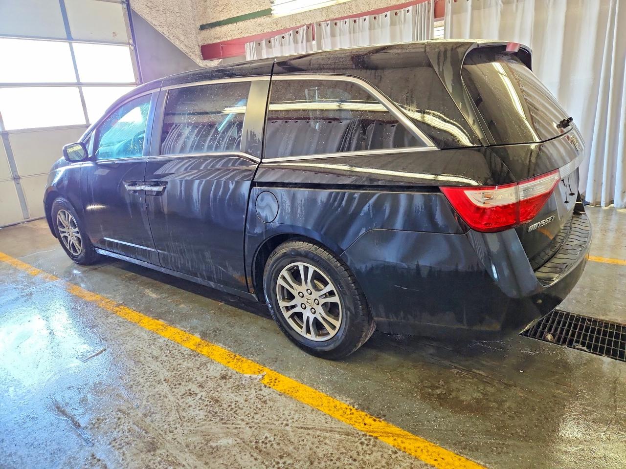 2013 Honda All models VIN 5FNRL5H61DB057352 photo 2