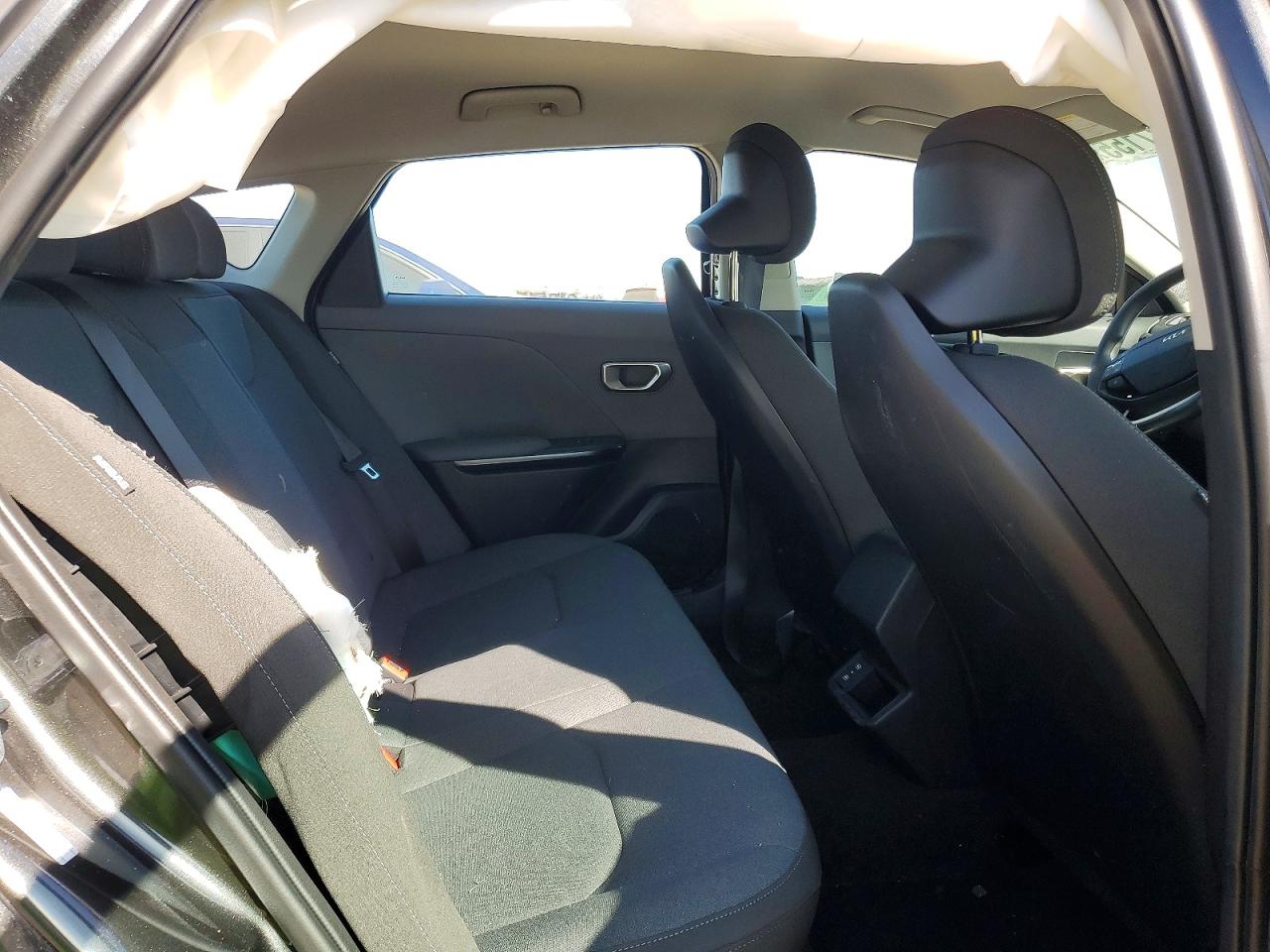 2025 Kia All other VIN 3KPFT4DE0SE228265 photo 10