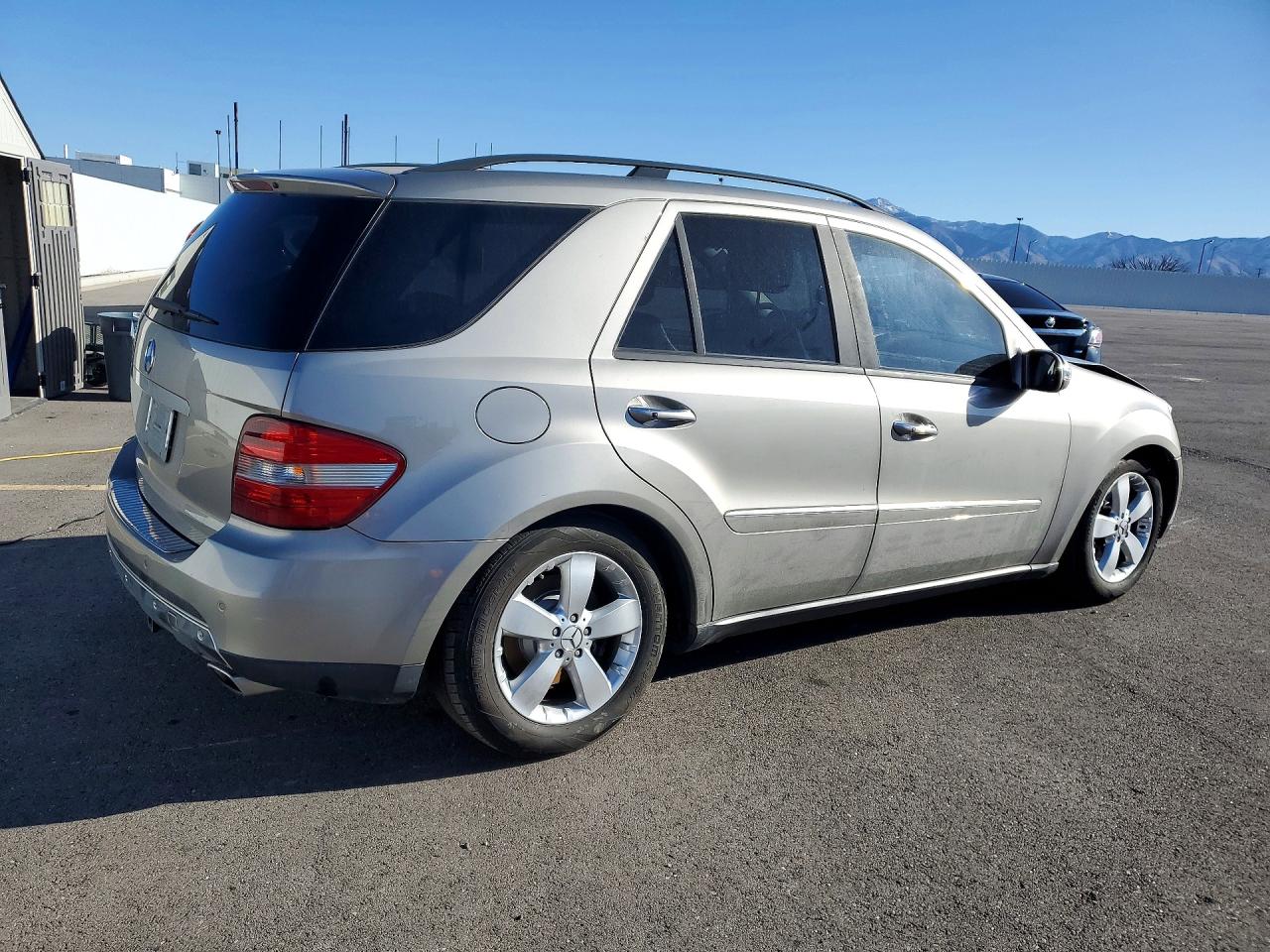 2006 Mercedes-Benz Ml VIN 4JGBB75E76A005680 photo 3