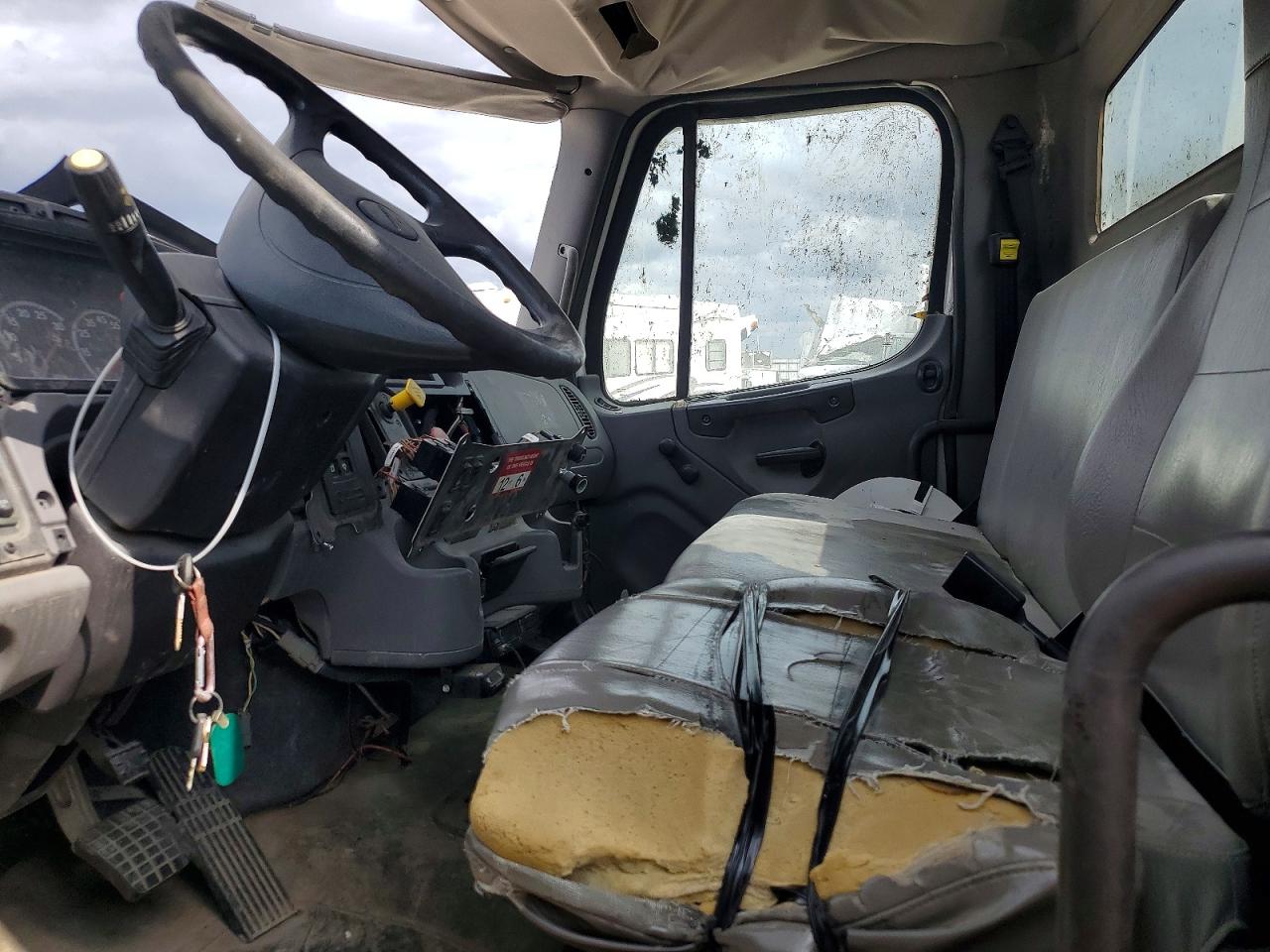 2019 FREIGHTLINER All other VIN 3ALACXFC2KDKK7131 photo 5