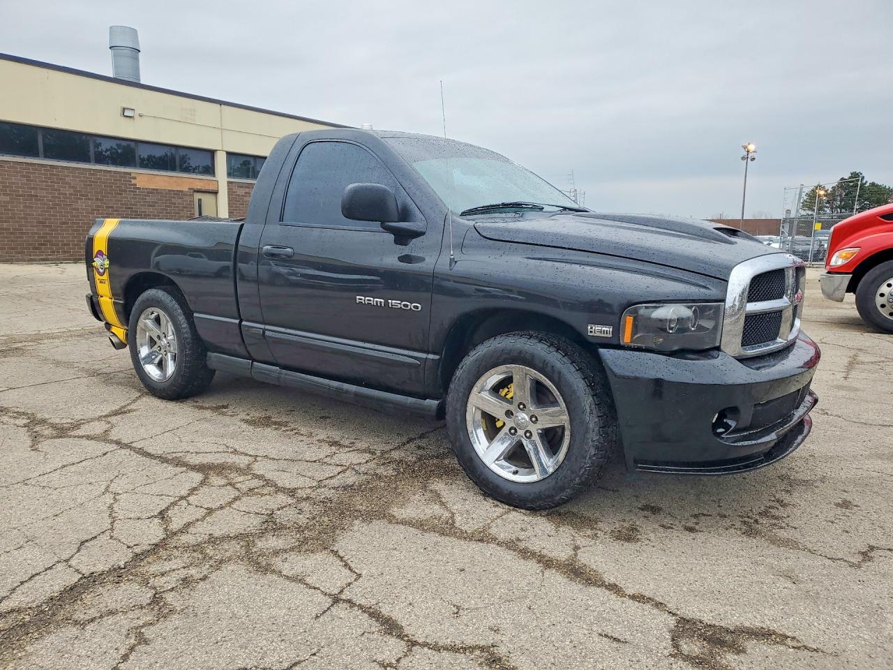 2005 Dodge Ram 1500 VIN 1D7HU16D65J517172 photo 4