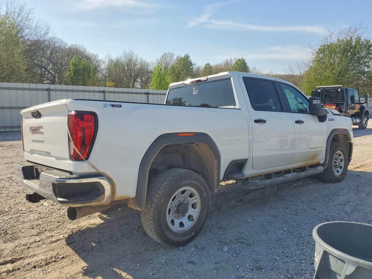 2020 GMC SIERRA VIN 1GT19LEYXLF186206 photo 3