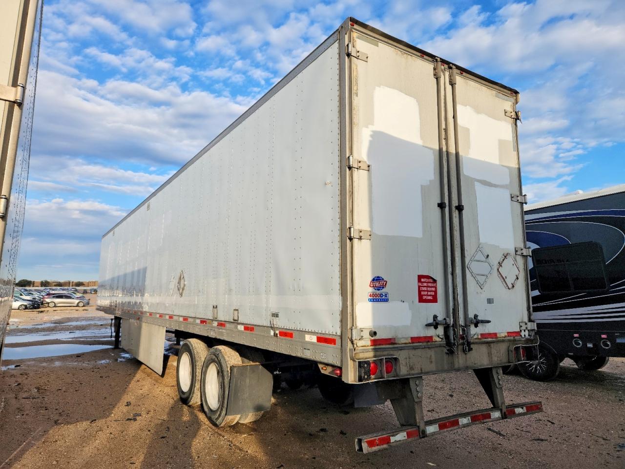 2014 UTILITY All models VIN 1UYVS2539EP766145 photo 3