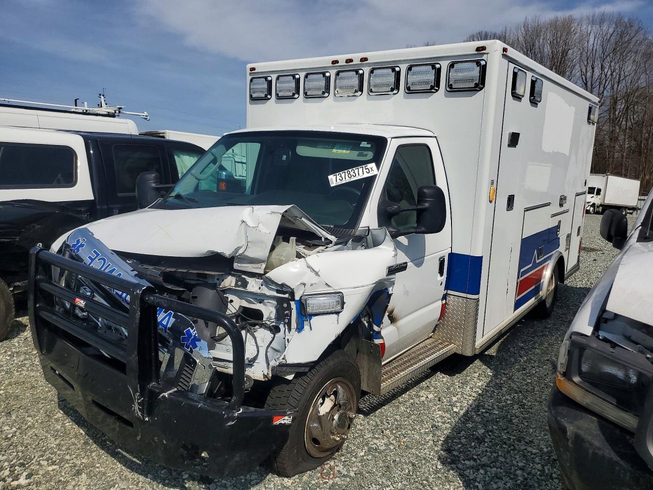 2022 Ford Econoline VIN 1FDXE4FN4NDC27259 photo 1