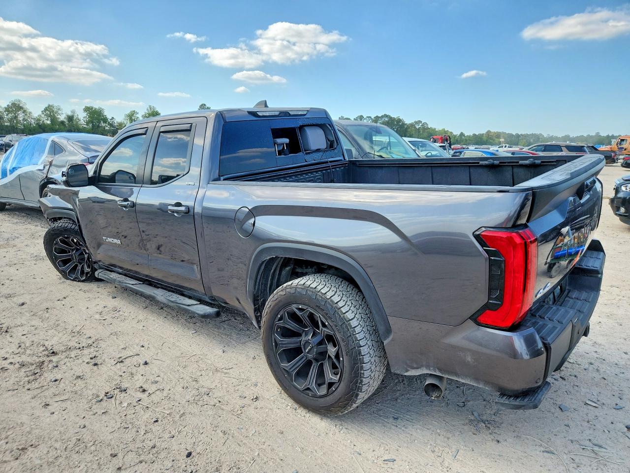 2024 Toyota Tundra VIN 5TFLA5DA9RX177953 photo 2