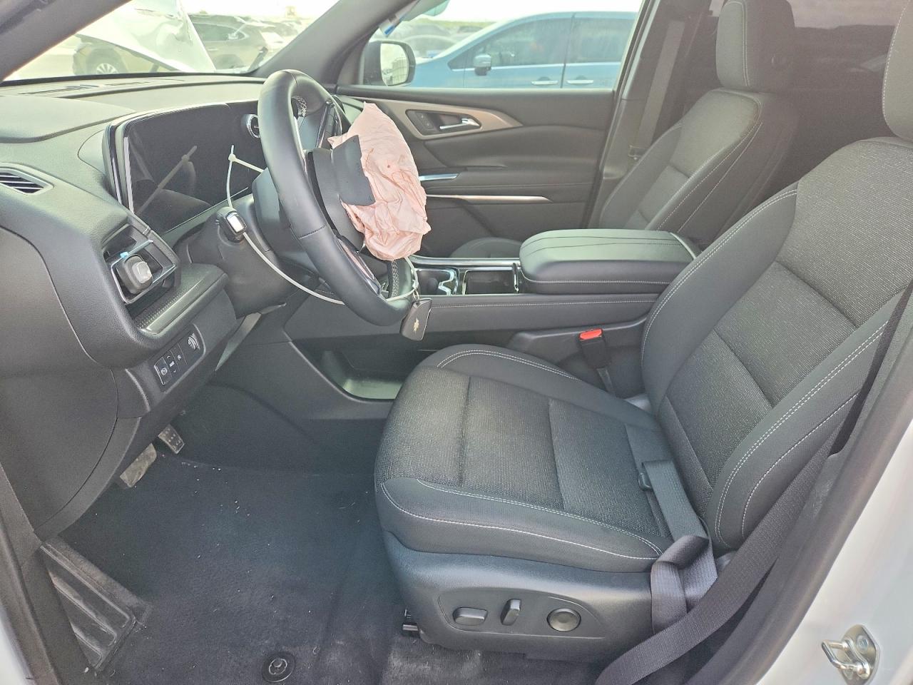 2024 Chevrolet Traverse VIN 1GNERGKS6RJ170980 photo 7