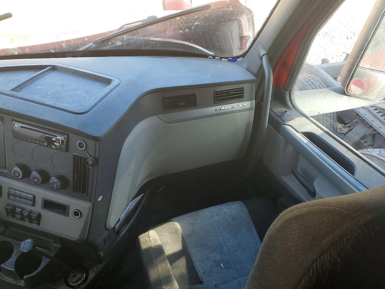 2020 FREIGHTLINER All other VIN 1FUJHHDRXLLLN2101 photo 5