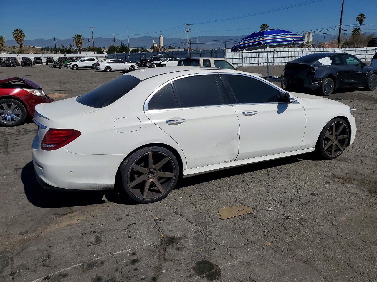 2017 Mercedes-Benz E-class VIN WDDZF4JBXHA098351 photo 3