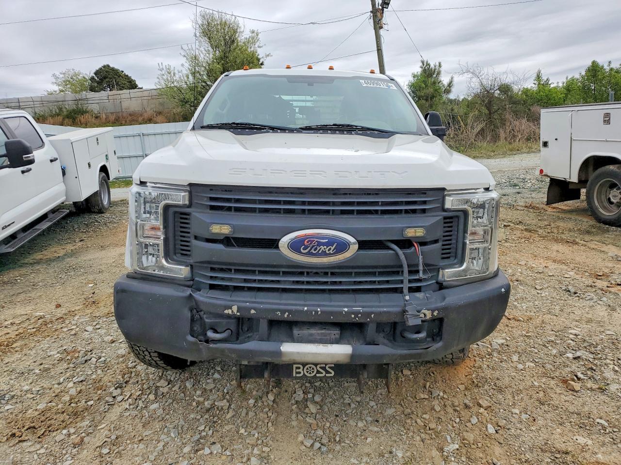 2017 Ford F350 VIN 1FD8X3HT2HEC18305 photo 5
