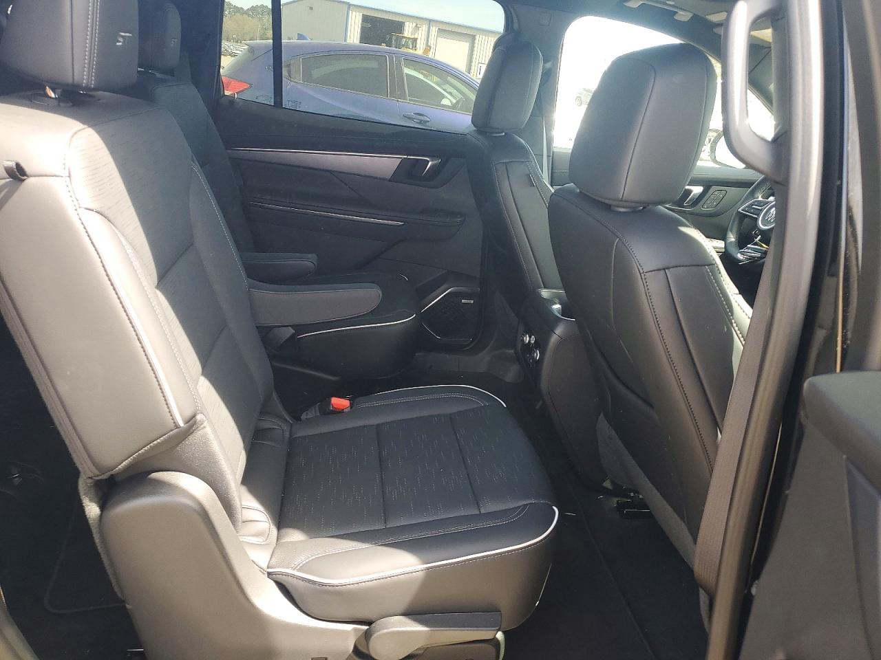 2026 Buick Enclave VIN 5GAERBKSXTJ176494 photo 11