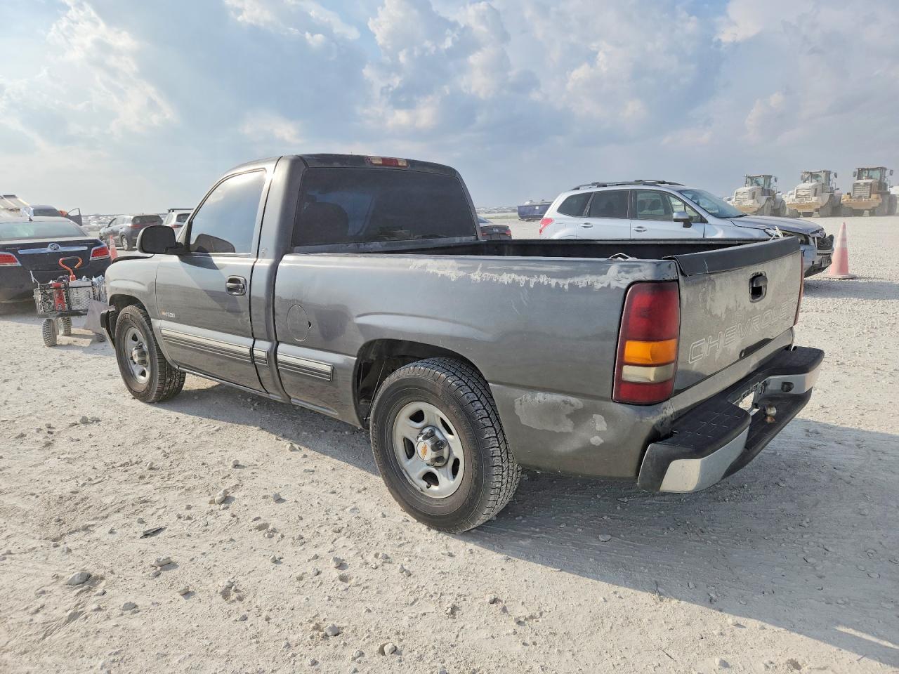 2001 Chevrolet All models VIN 1GCEC14W51Z186648 photo 2