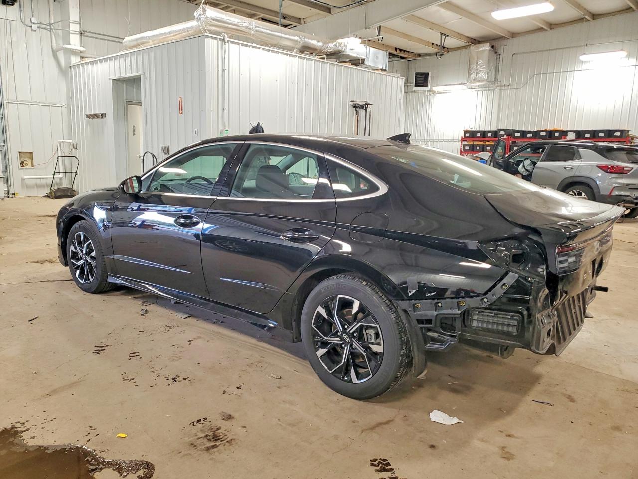 2025 Hyundai Sonata VIN KMHL64JA4SA473421 photo 2