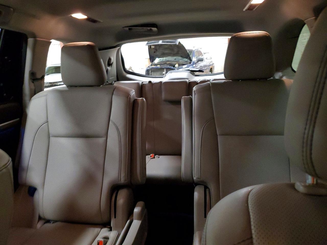 2018 Toyota Highlander VIN 5TDDGRFH3JS052185 photo 10