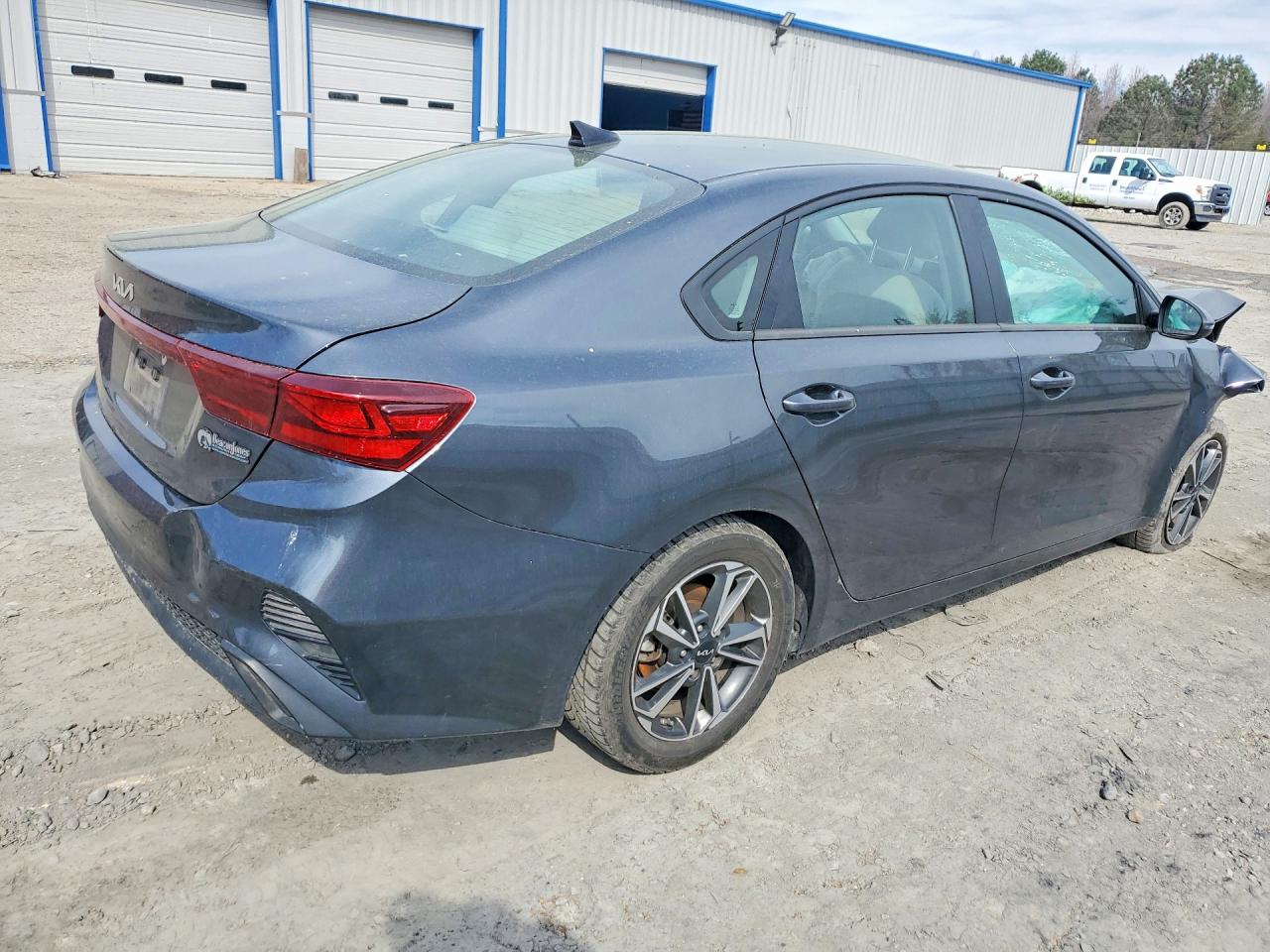 2023 KIA Forte lxs VIN 3KPF24ADXPE623821 photo 3