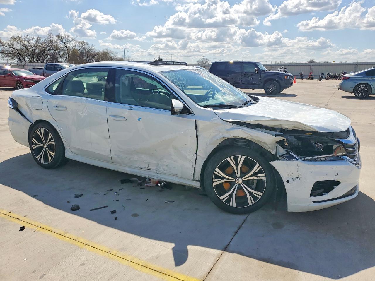 2020 Volkswagen Passat VIN 1VWCA7A34LC002474 photo 4