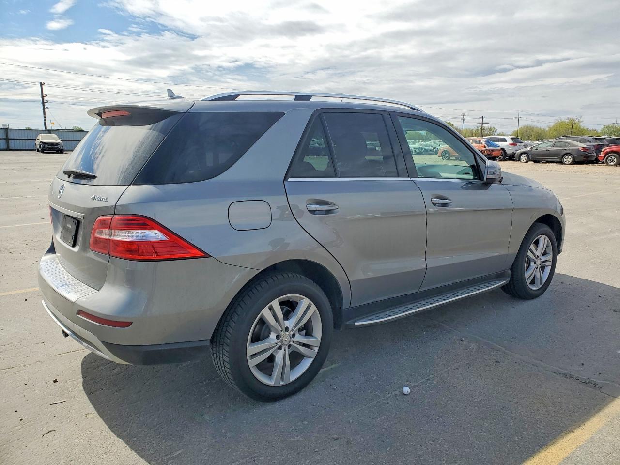 2015 Mercedes M-class VIN 4JGDA5HB5FA618737 photo 3