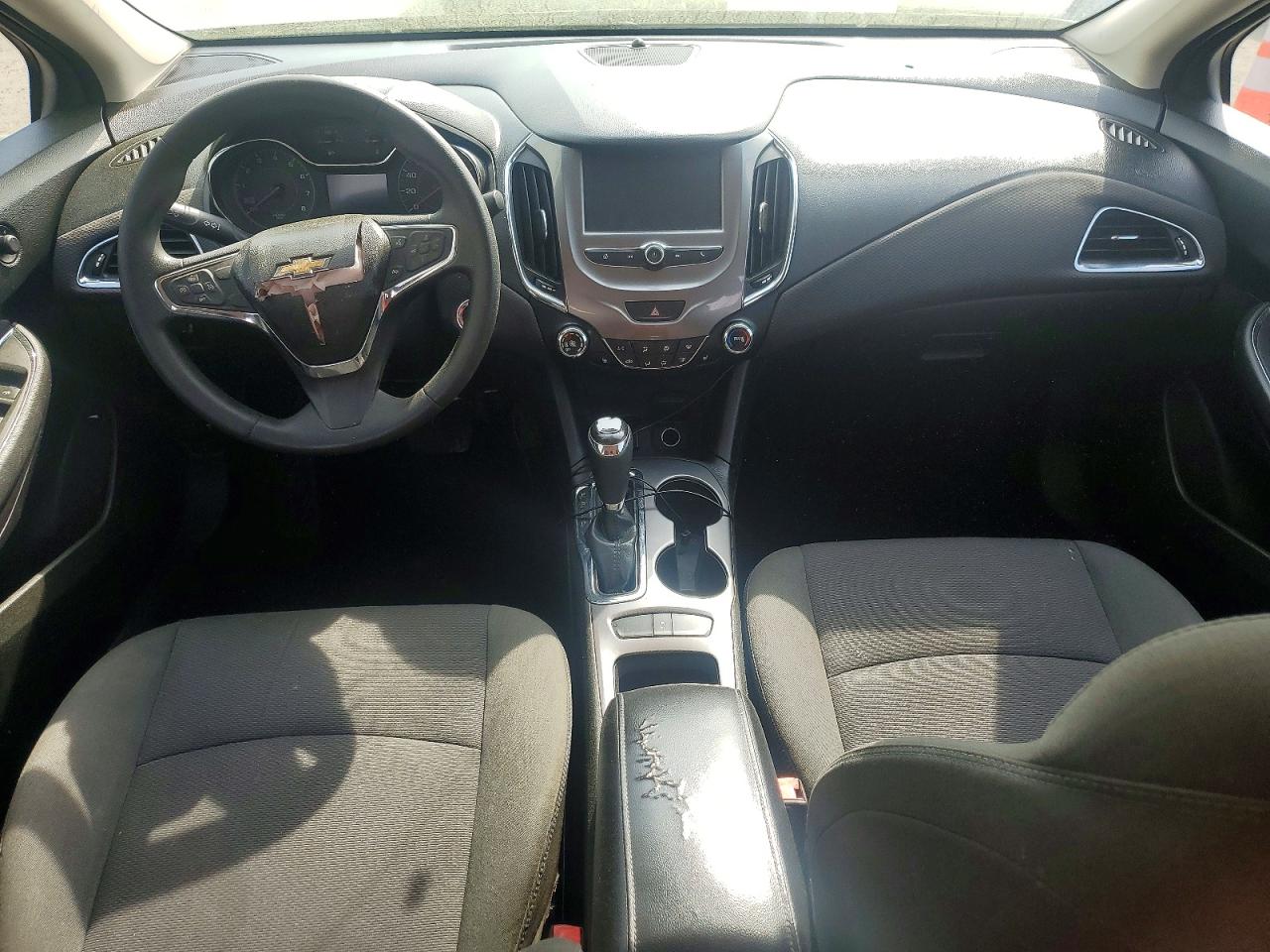2017 Chev Cruze VIN 1G1BE5SM5H7145344 photo 8