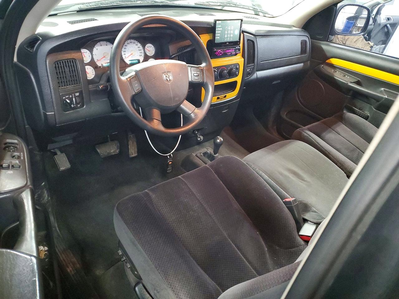 2005 Dodge Ram 1500 VIN 1D7HU16D65J517172 photo 8