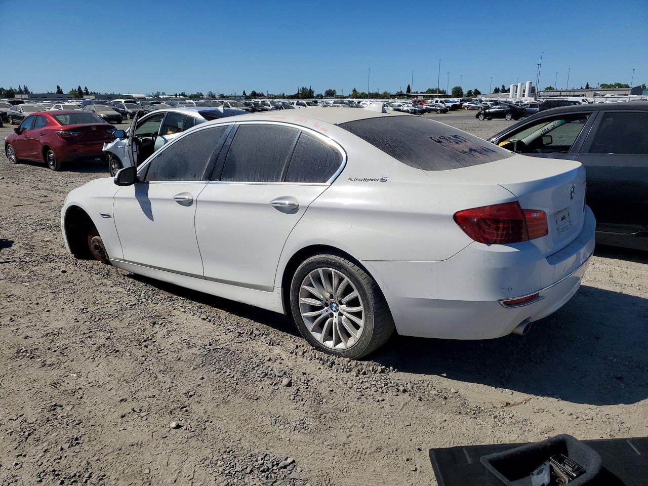 2014 BMW 1 series VIN WBA5E1C51ED221009 photo 2