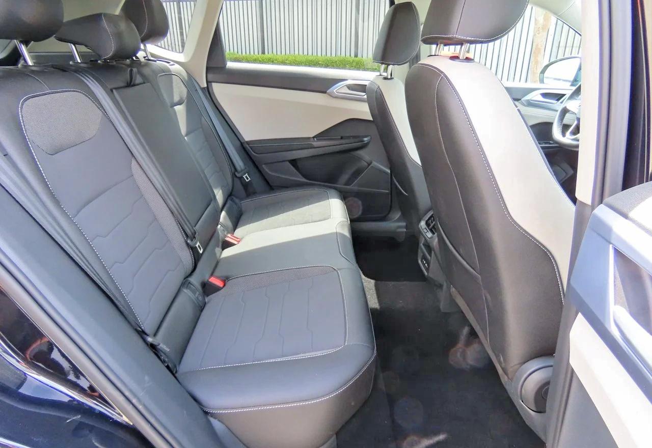 2026 Volkswagen Taos se VIN 3VVUC7B2XTM013924 photo 6