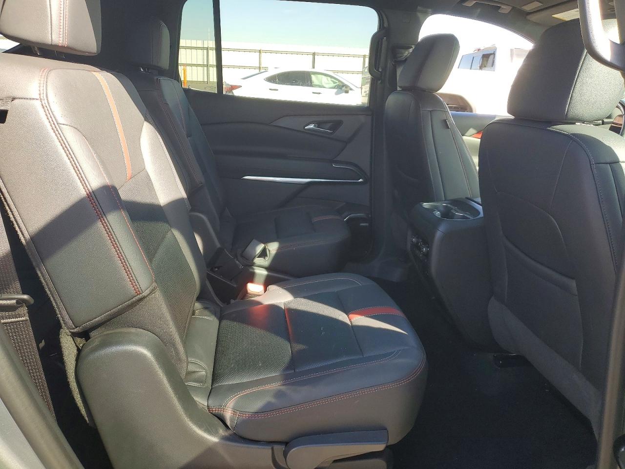 2024 Chevrolet Traverse VIN 1GNEVLKS6RJ148983 photo 11