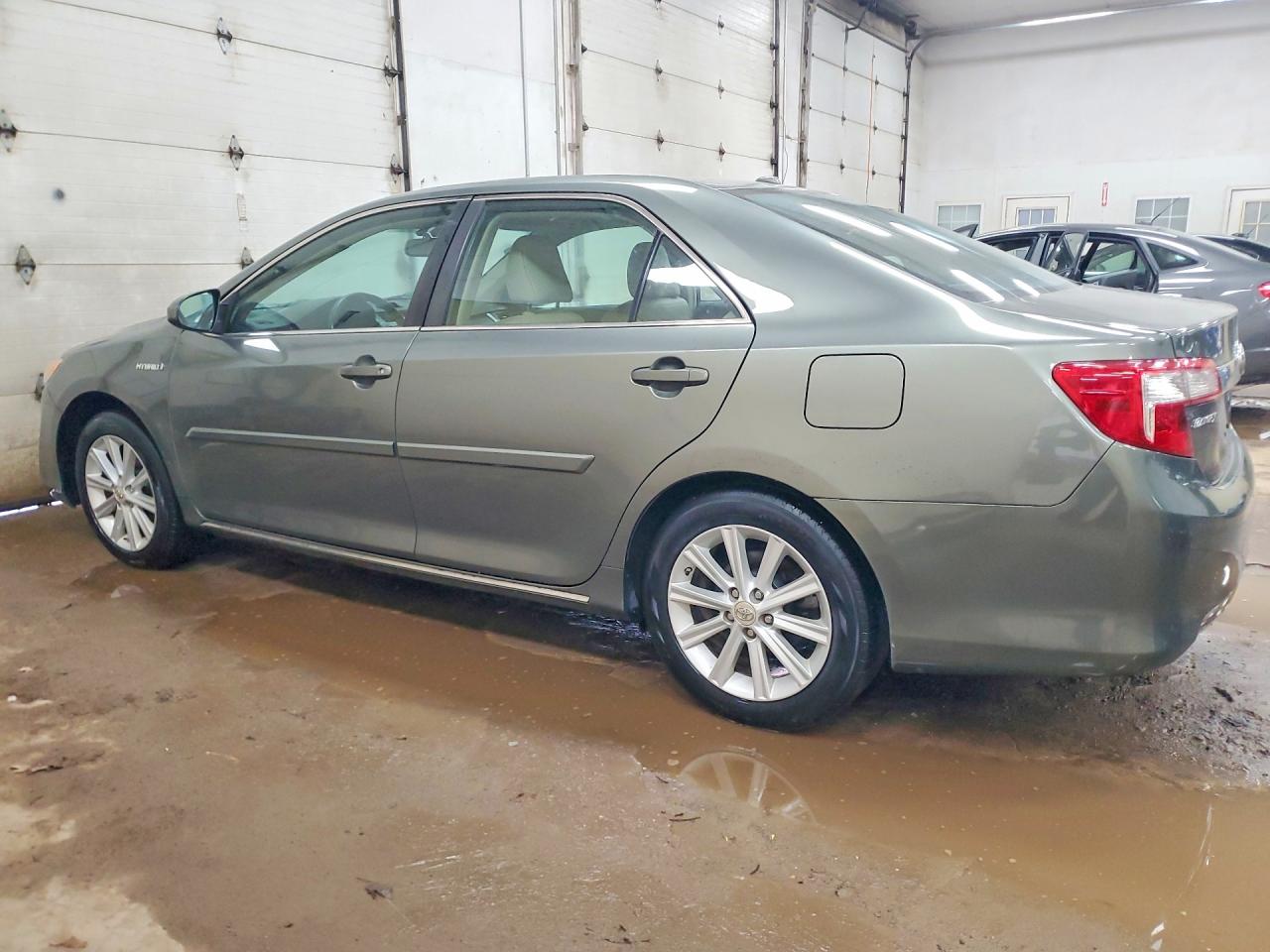 2013 Toyota Camry sola VIN 4T1BD1FK0DU064433 photo 2