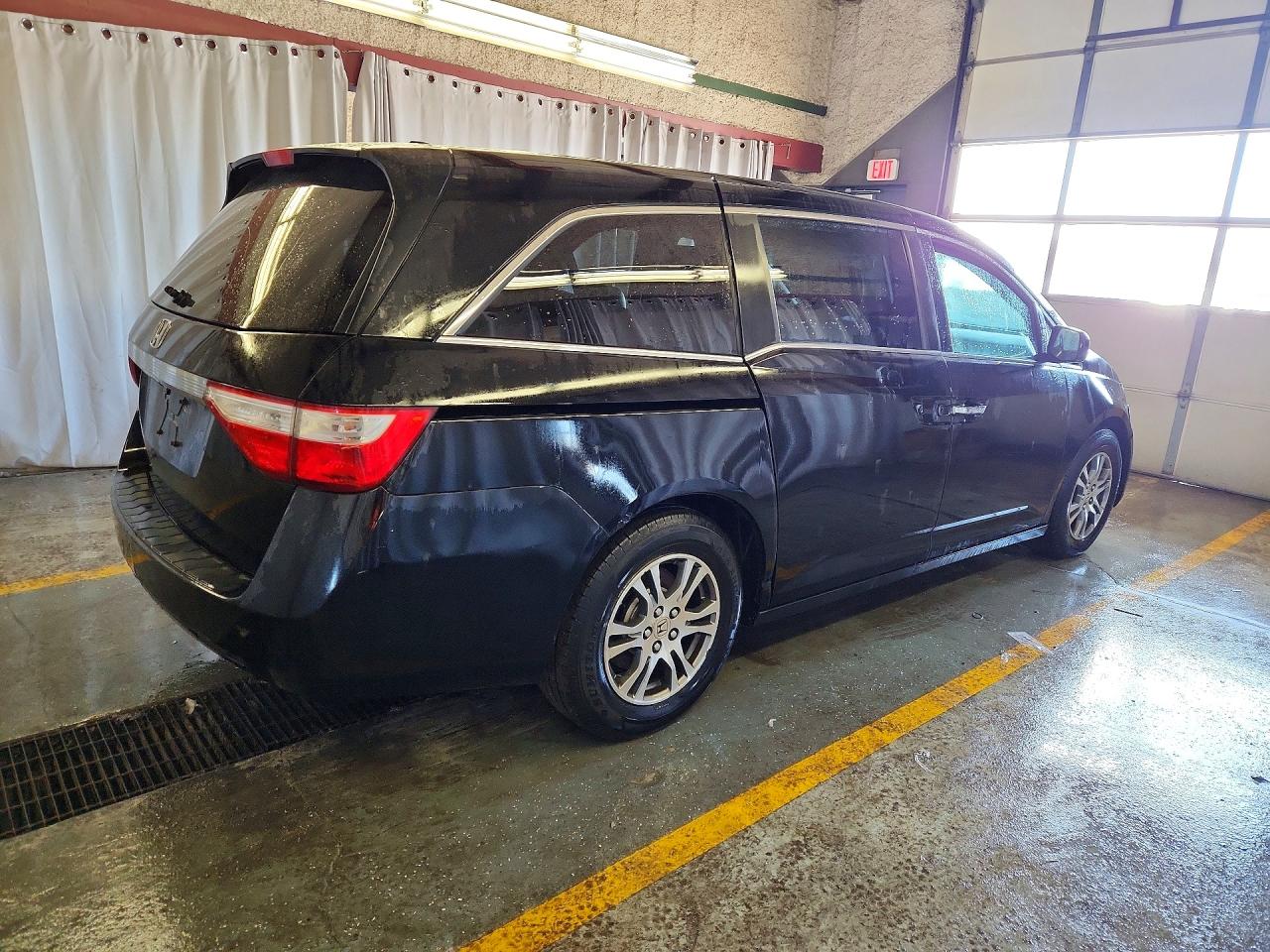2013 Honda All models VIN 5FNRL5H61DB057352 photo 3