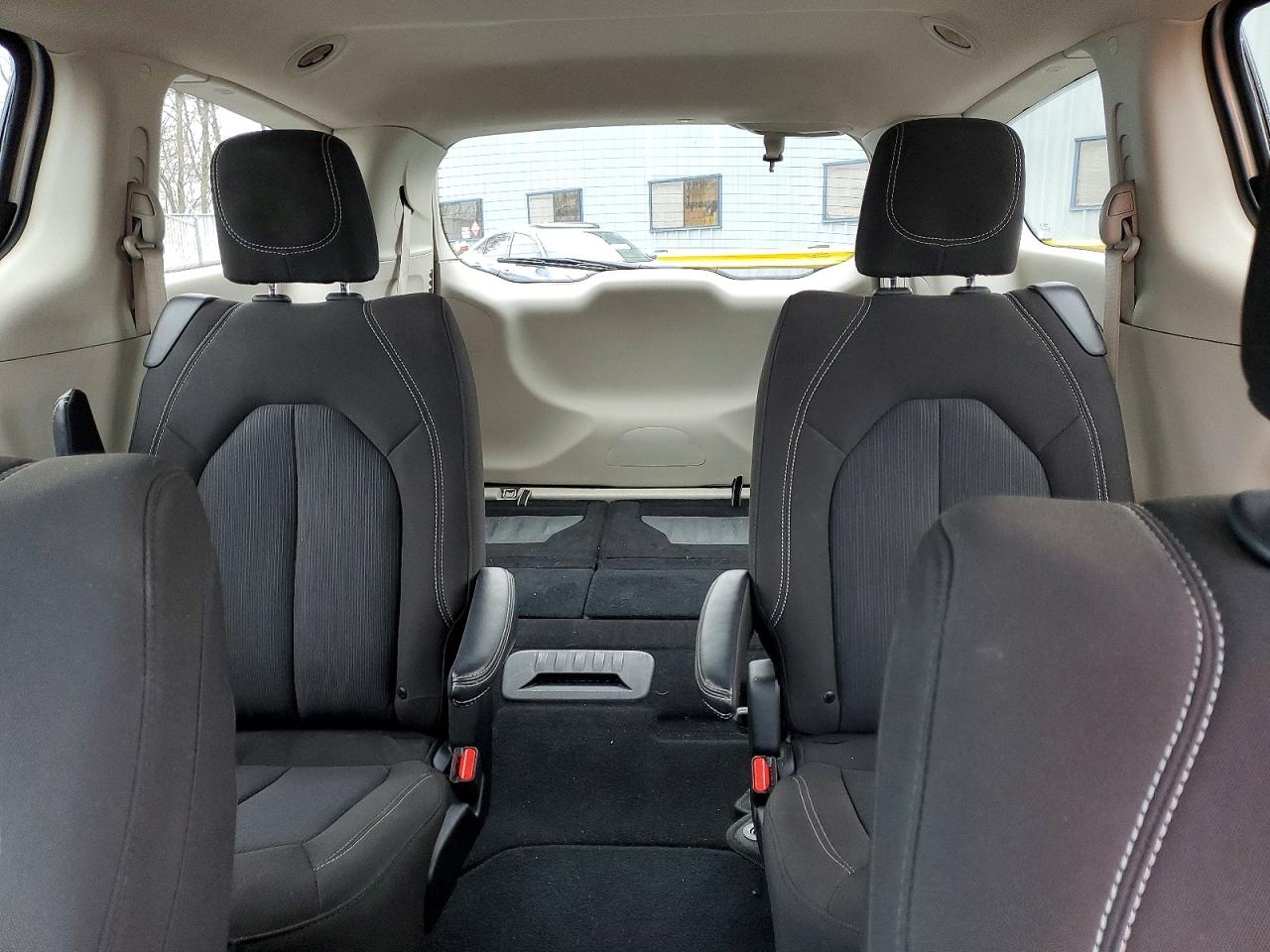 2023 Chrysler Minivan VIN 2C4RC1CG4PR596047 photo 10