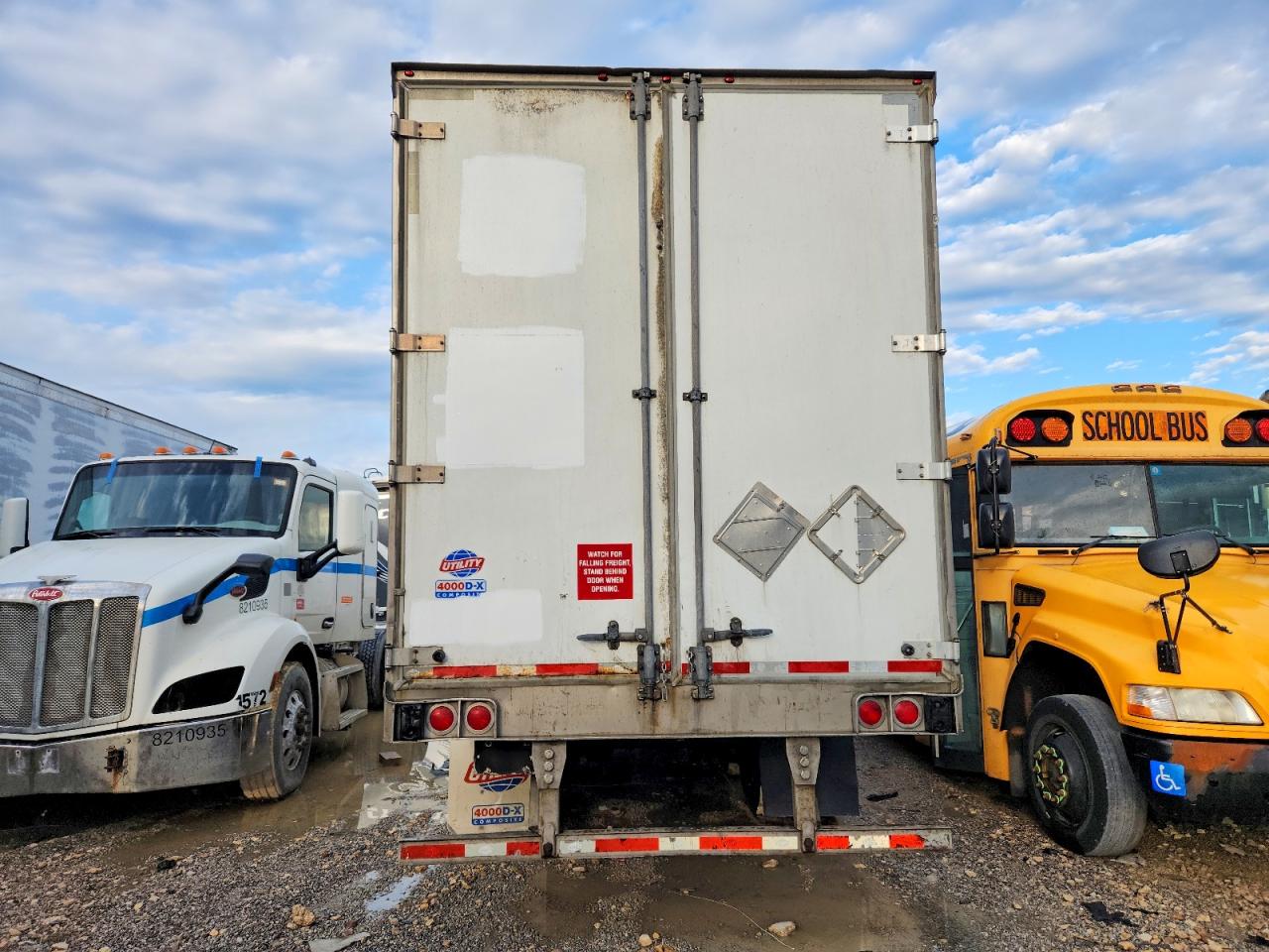 2014 UTILITY All models VIN 1UYVS2533EP766237 photo 6