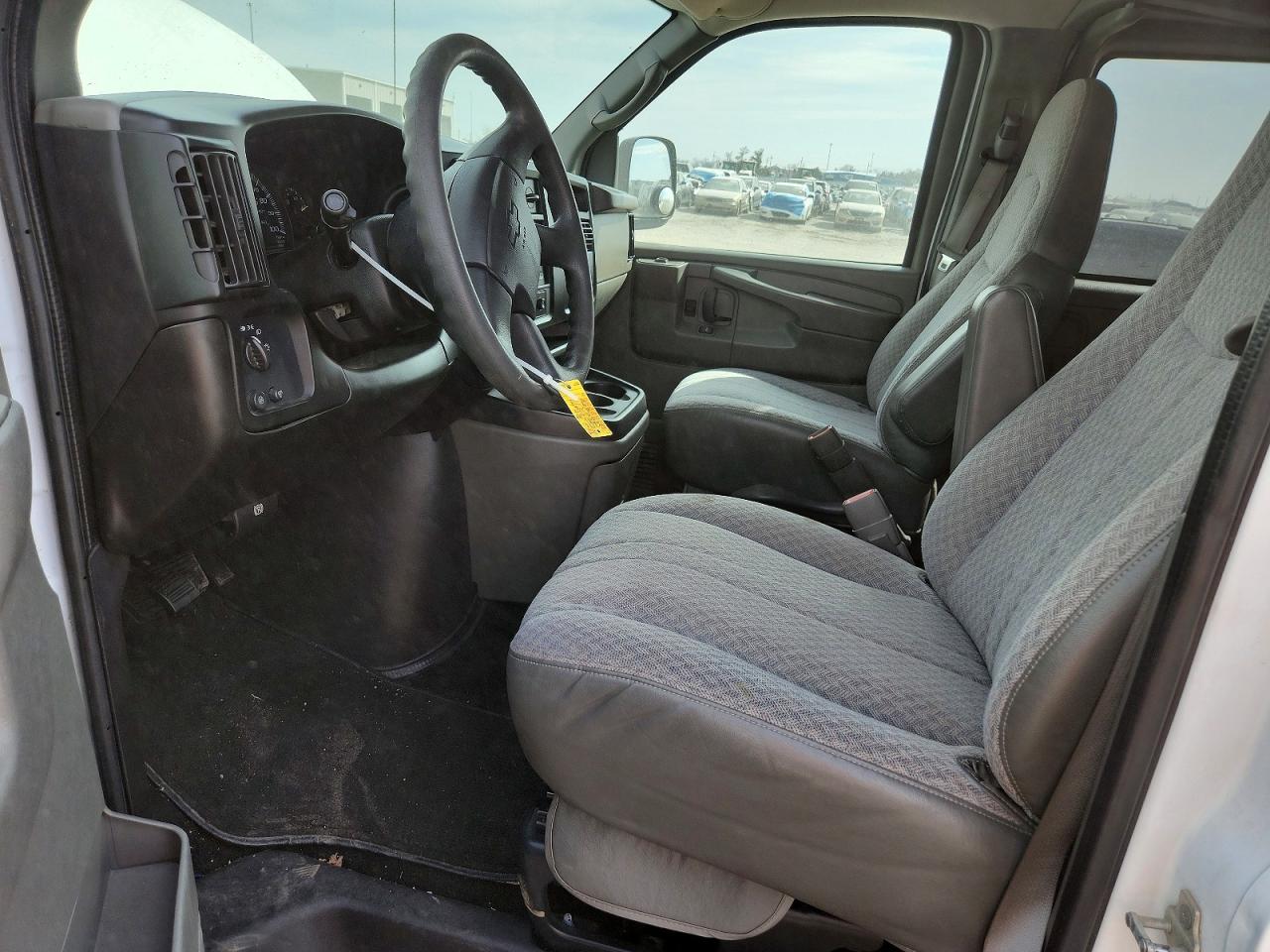 2007 CHEV Express VIN 1GAHG39U371166676 photo 7