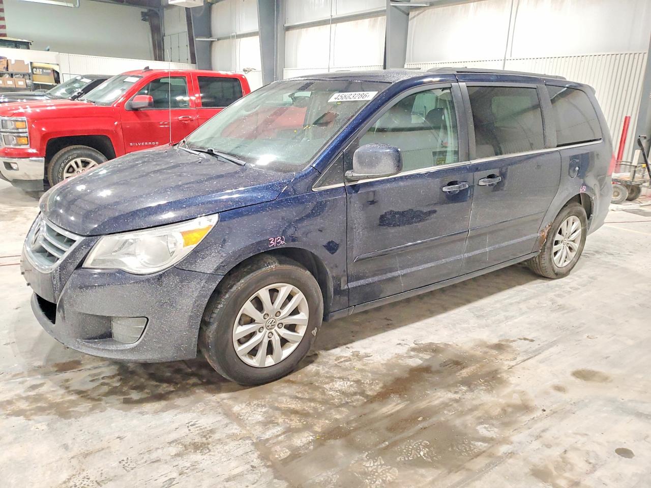 2012 VOLKSWAGEN Routan VIN 2C4RVABG9CR321294 photo 1