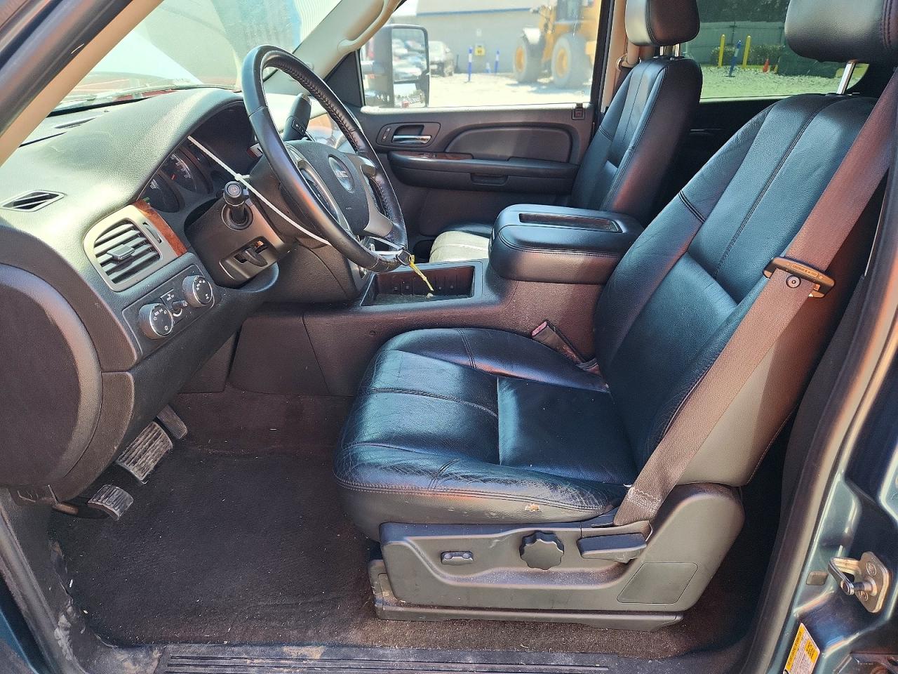 2009 GMC Yukon VIN 1GKFK13579R288209 photo 7