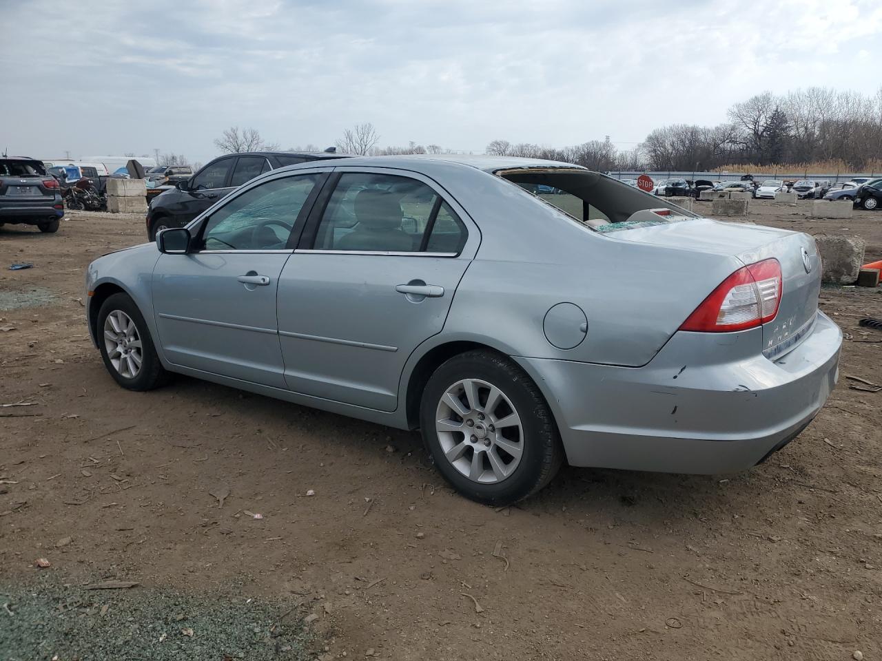 2007 Mercury Milan VIN 3MEHM07137R603801 photo 2