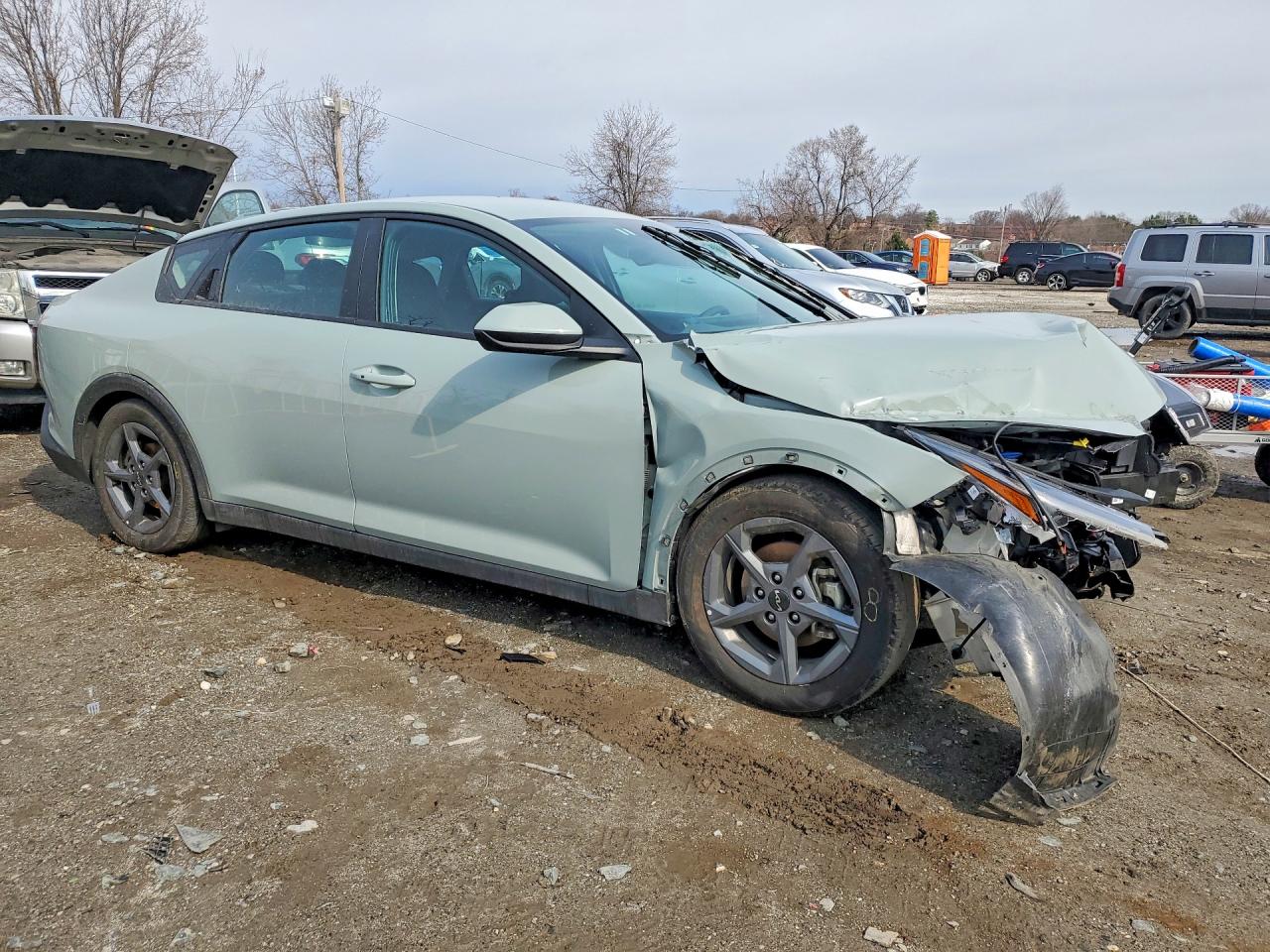 2025 Kia All other VIN 3KPFT4DE3SE016220 photo 4
