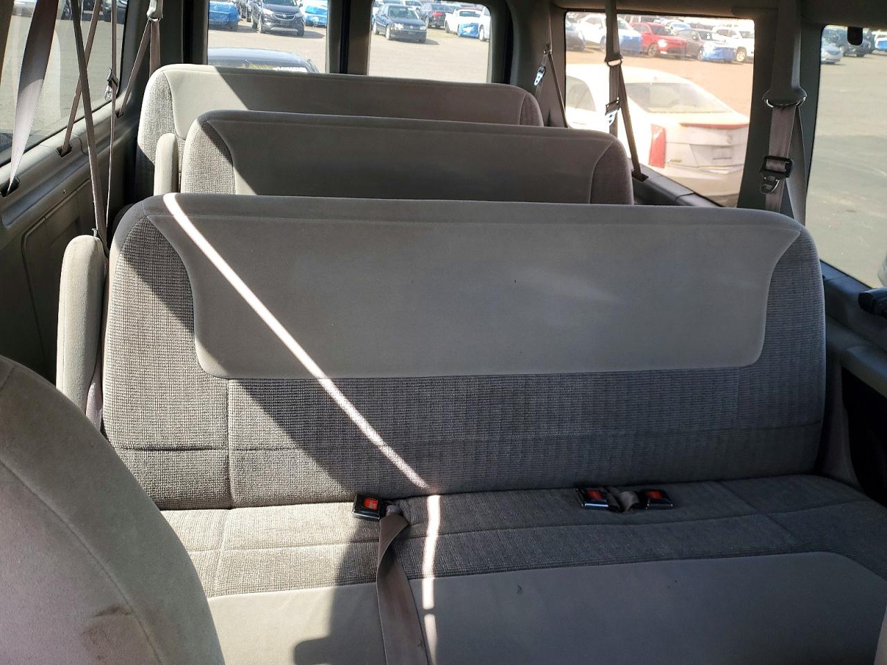 1998 Ford Econoline VIN 1FBNE31L2WHA01330 photo 10