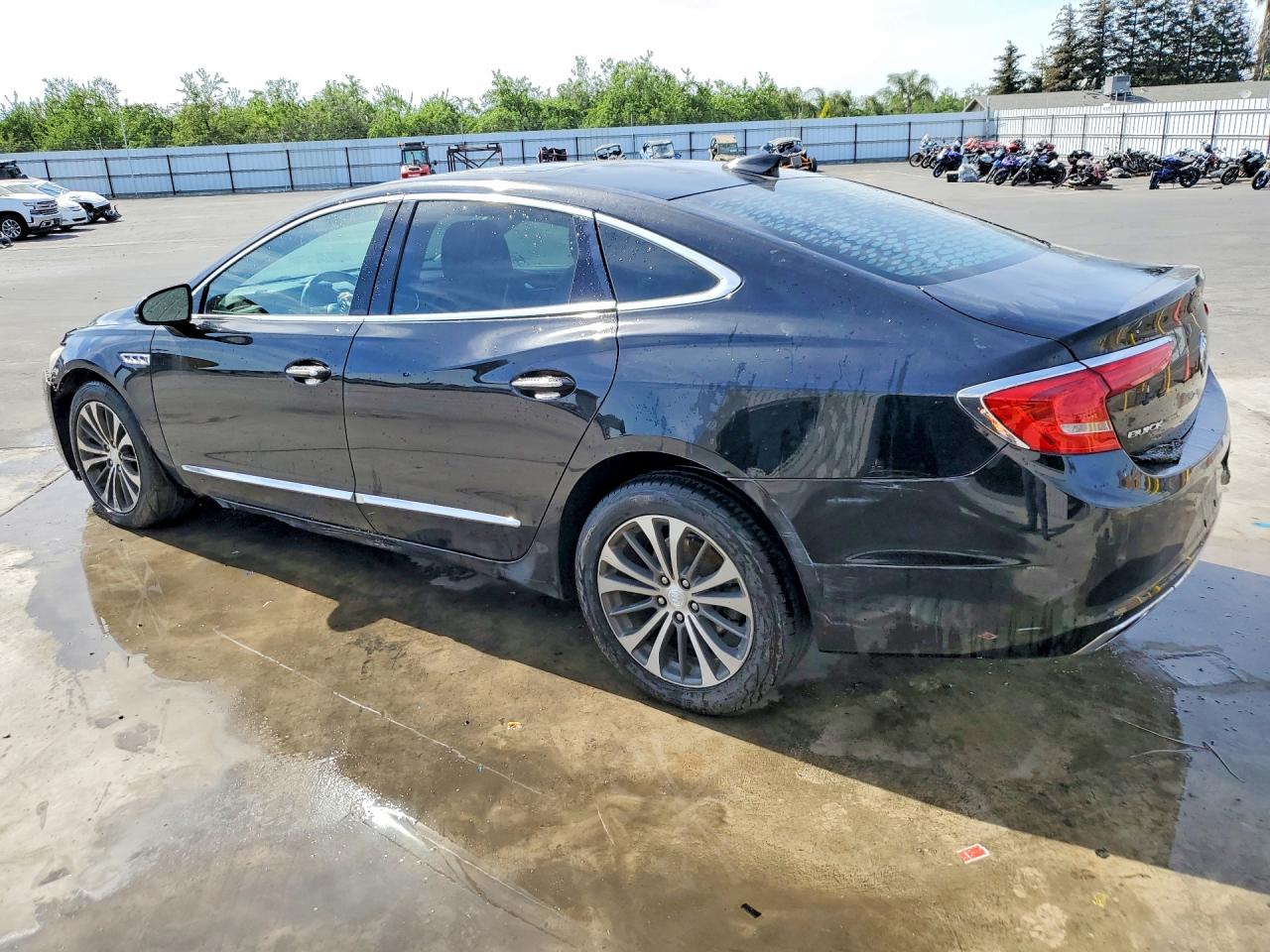 2017 Buick Lacrosse VIN 1G4ZR5SS7HU209924 photo 2