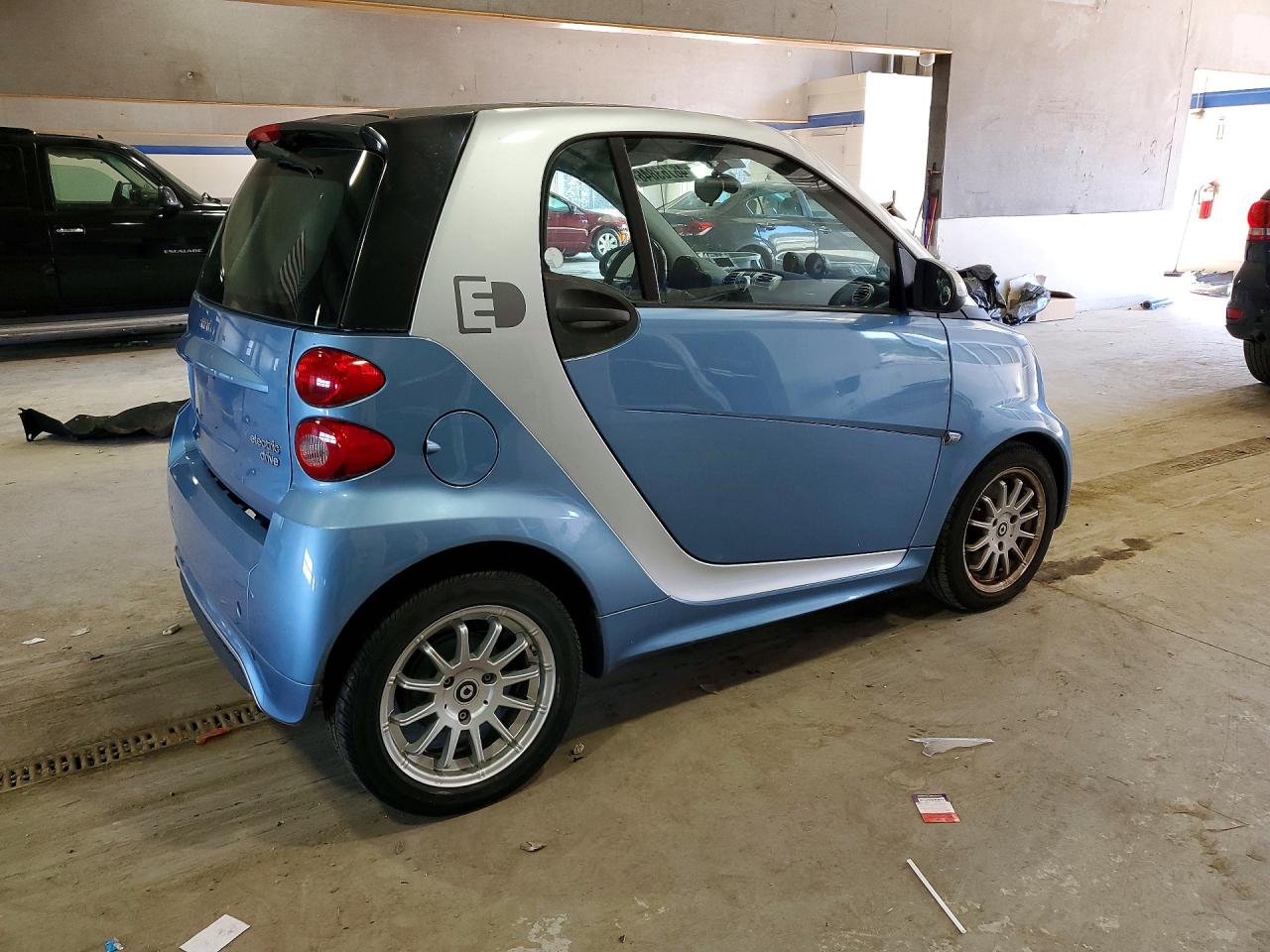 2014 Smart Fortwo VIN WMEEJ9AA4EK756300 photo 3