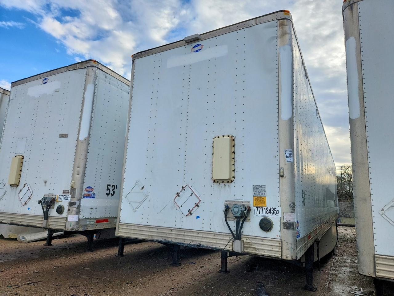 2014 UTILITY All models VIN 1UYVS2537EG766645 photo 2