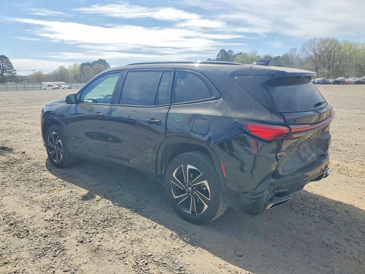 2026 Buick Enclave VIN 5GAERBKSXTJ176494 photo 2