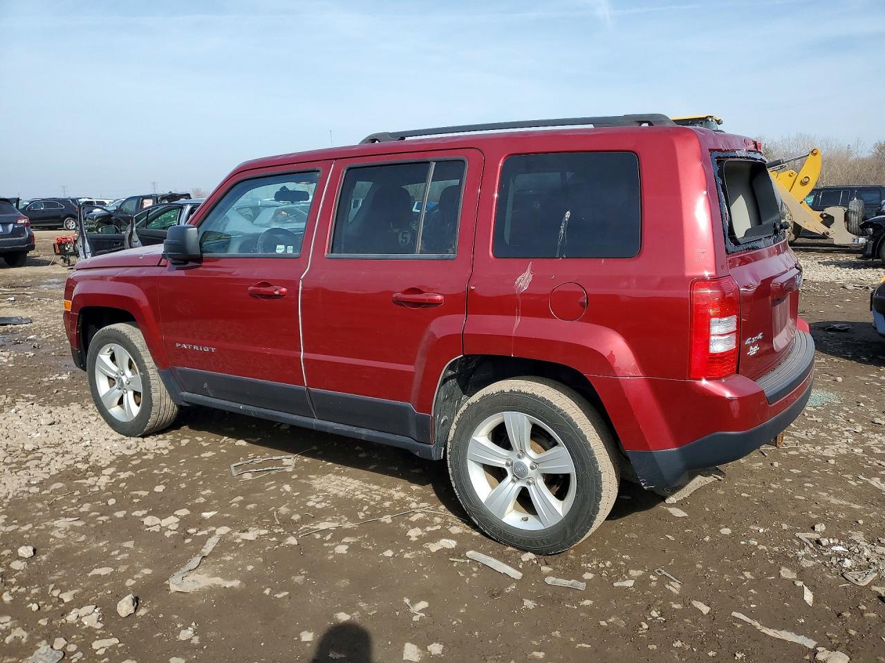 2013 Jeep Patriot VIN 1C4NJRFB6DD222024 photo 2