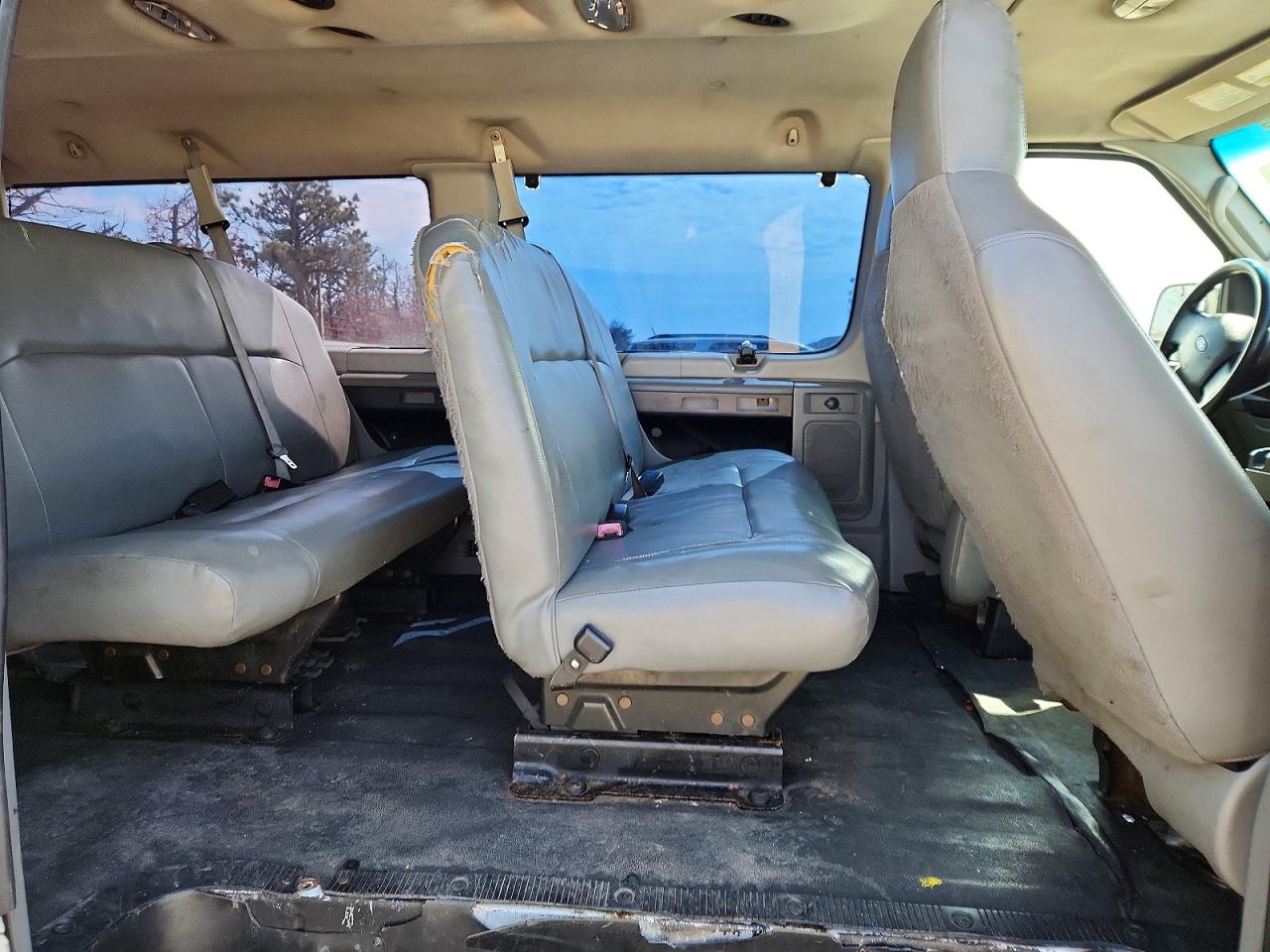 2009 Ford Econoline VIN 1FBNE31L19DA73843 photo 11