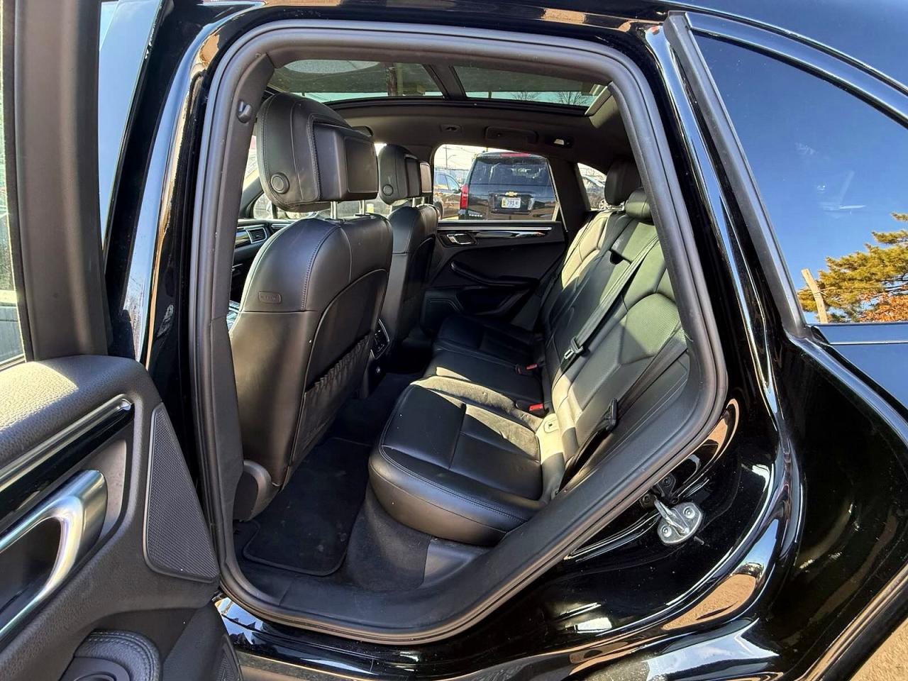 2016 PORSCHE Macan VIN WP1AB2A52GLB56455 photo 4